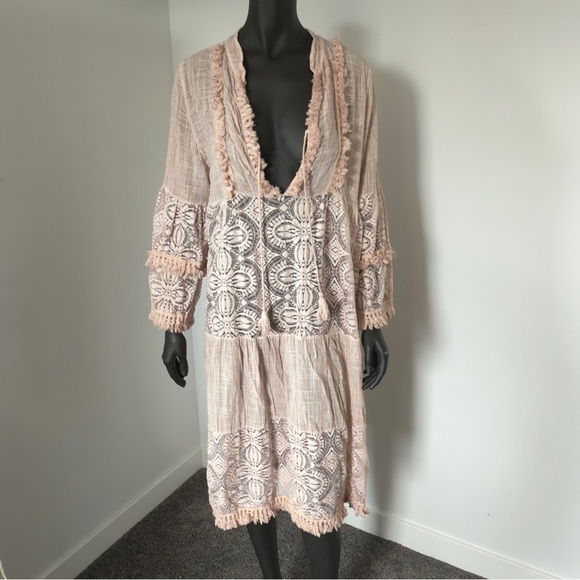 โ๏ธ Boho Italian Embroidered Fringe Cotton Dress โ One Size (Fits M/L) - Picture 2 of 5